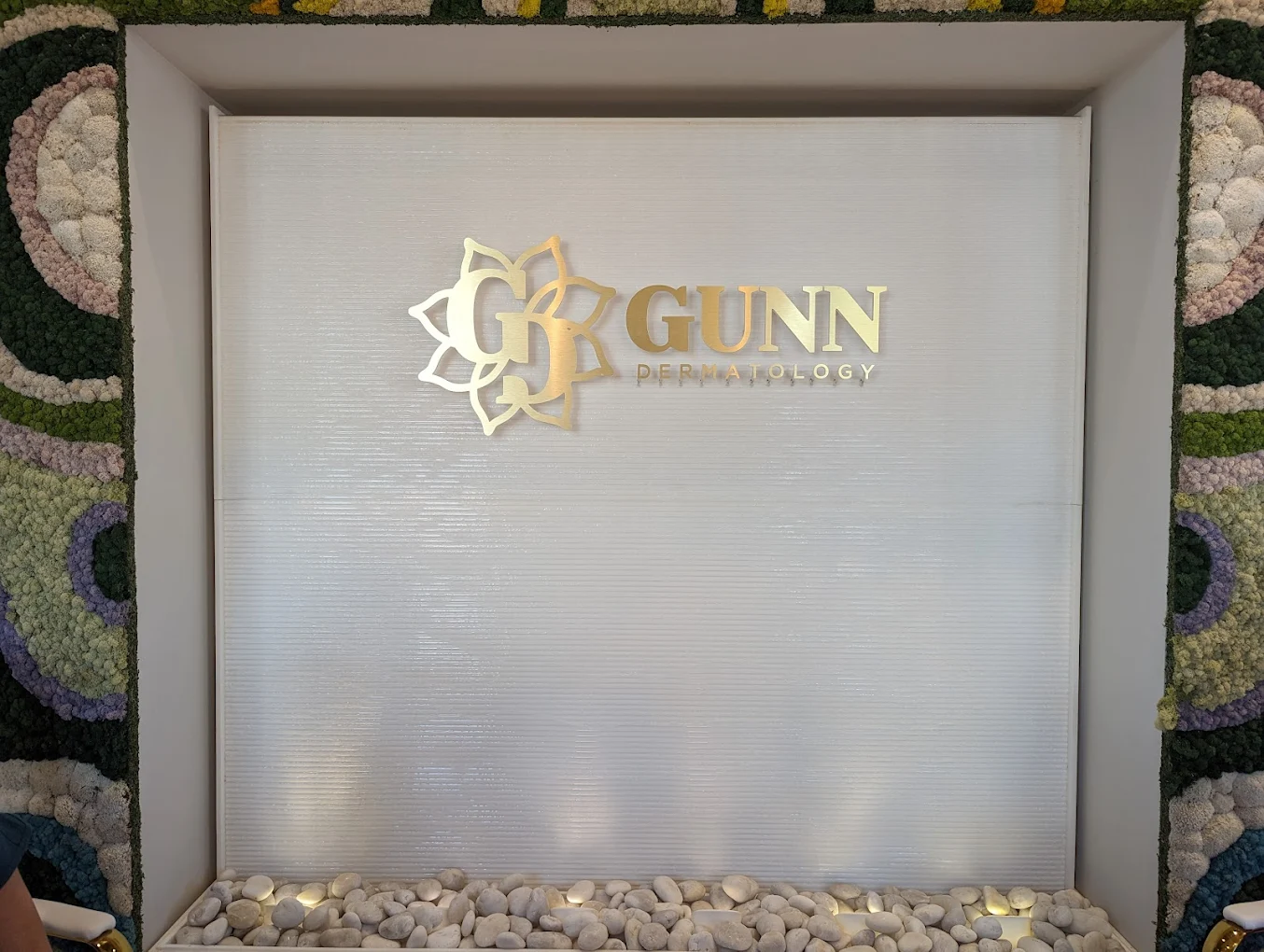 Glass Water Features 79 White Scored Acrylic Water Wall for Gunn Dermetology in Mountain Brook Alabama 2