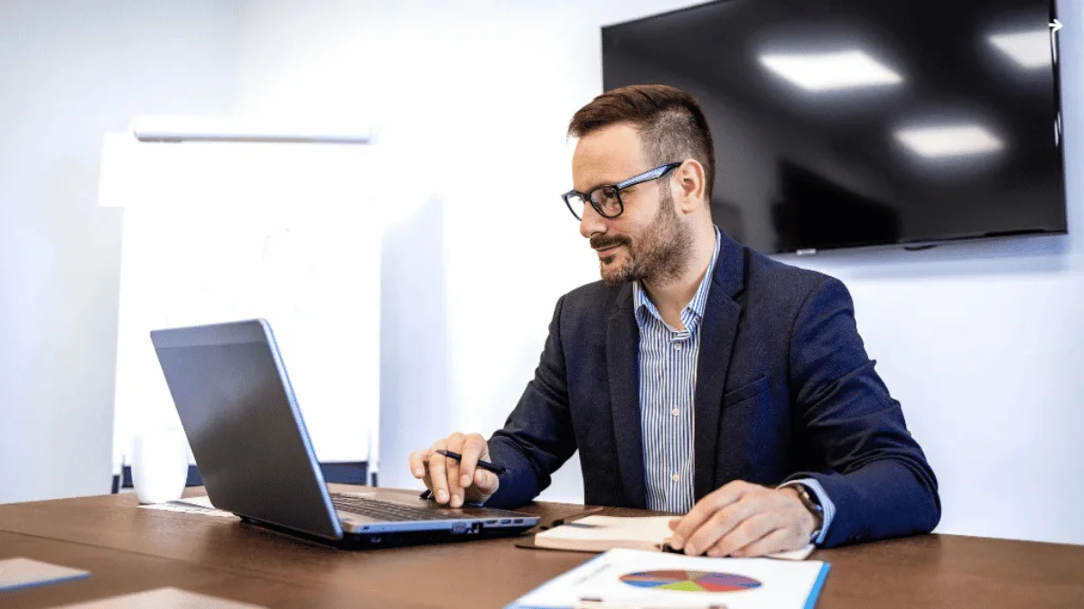 5 Things to Consider Before Enrolling in an Amazon Seller Course