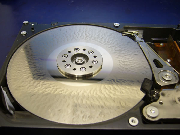 skliros diskos stin katapsiksi mythos σκληρος δισκος στην καταψυξη μυθος