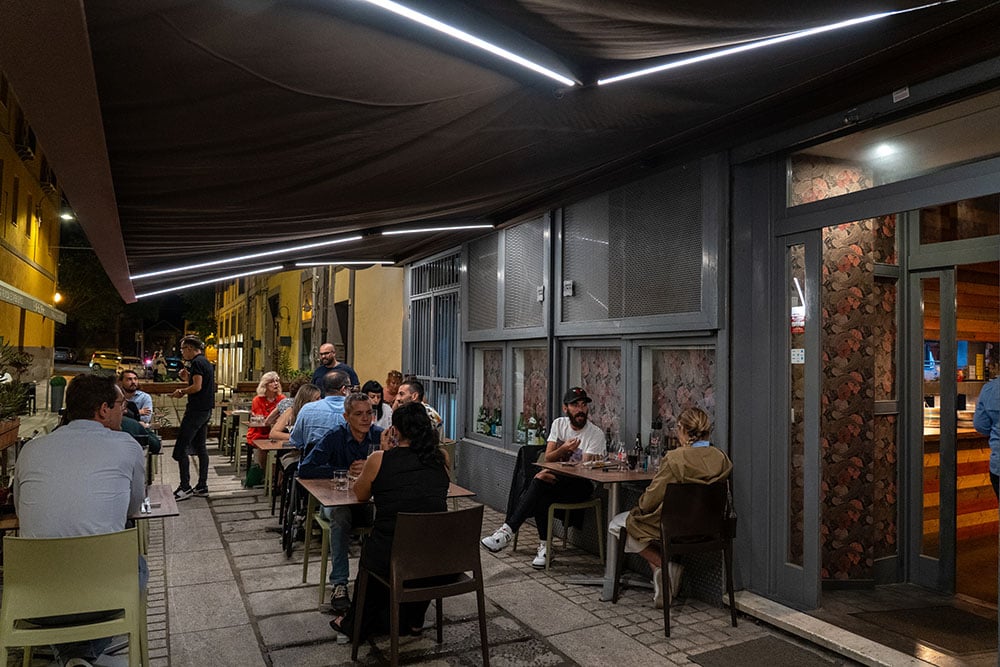 L'ingresso del nostro locale nel centro storico di Cagliari.
