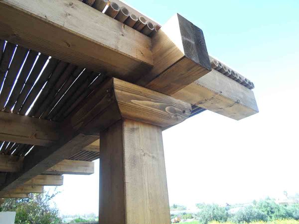 pergulot-94-600x450 קורות עץ לעיצוב הבית בלוג מחסן עצים pergulot-94-600x450 קורות עץ לעיצוב הבית