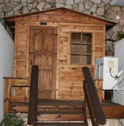 mahsan_legina_1-250x253 מחסן עצים בחצר – איכות של עץ בלוג מחסן עצים  mahsan_legina_1-250x253 מחסן עצים בחצר – איכות של עץ