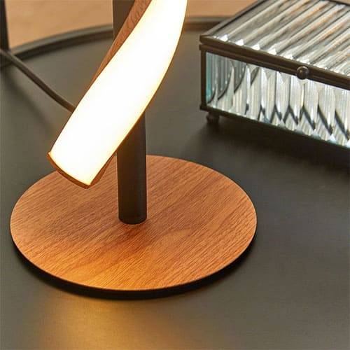 Lampe à poser LED MATWOOD en métal noir mat et effet bois Lampe à poser LED MATWOOD en métal noir mat et effet bois