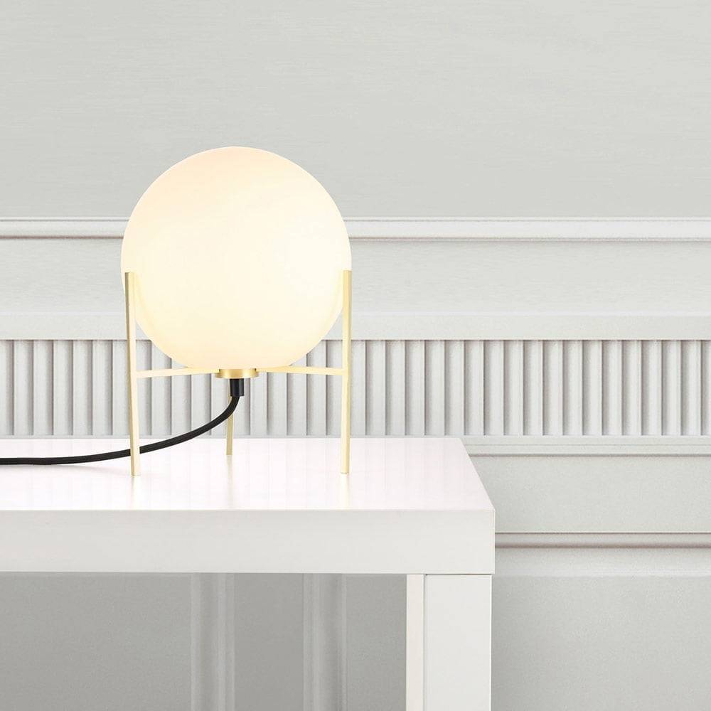 Lampe de Table ALTON en Métal Effet Laiton et Verre Blanc – Image 3