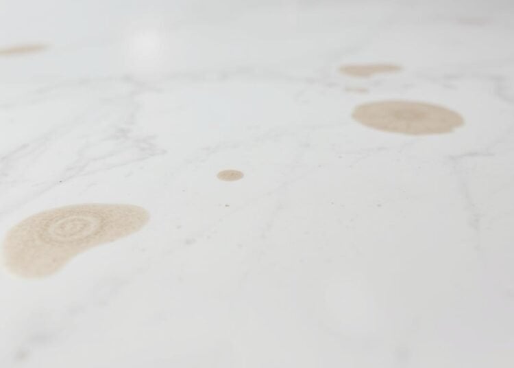 פנים זוהרות חלקות