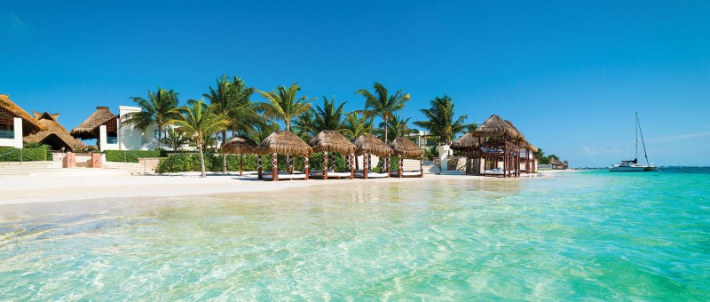 One of the best all inclusive resorts for single parents is Azul Beach Hotel Mexico