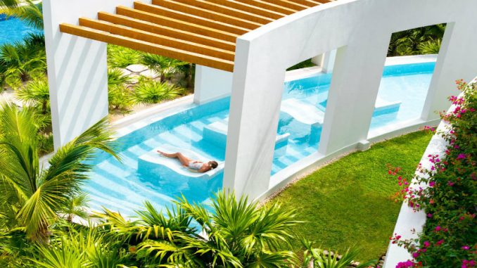 BAIExcellencePlayaMujeresPoolCover Excellence Playa Mujeres