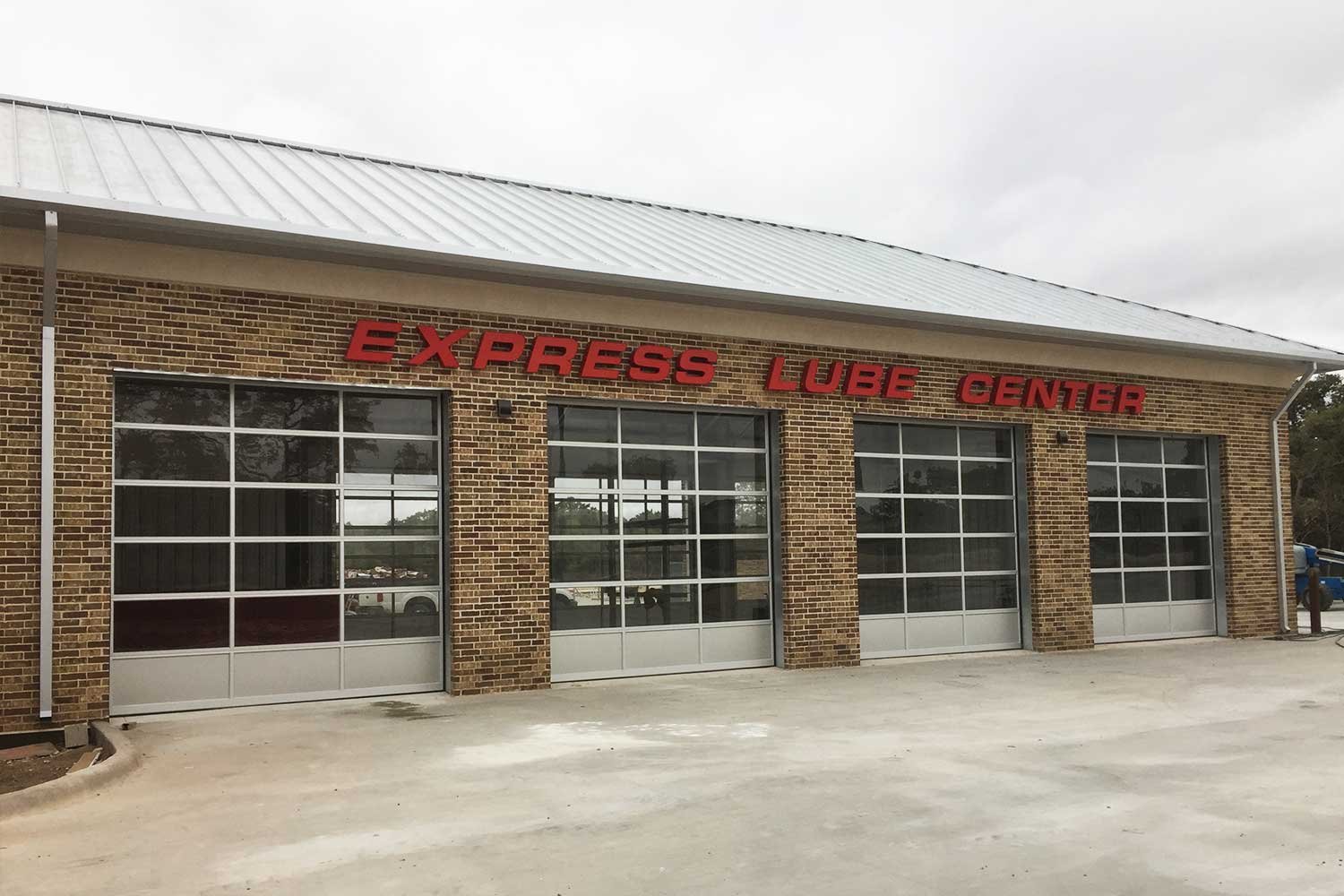 channel letter signage on exterior building of express lube