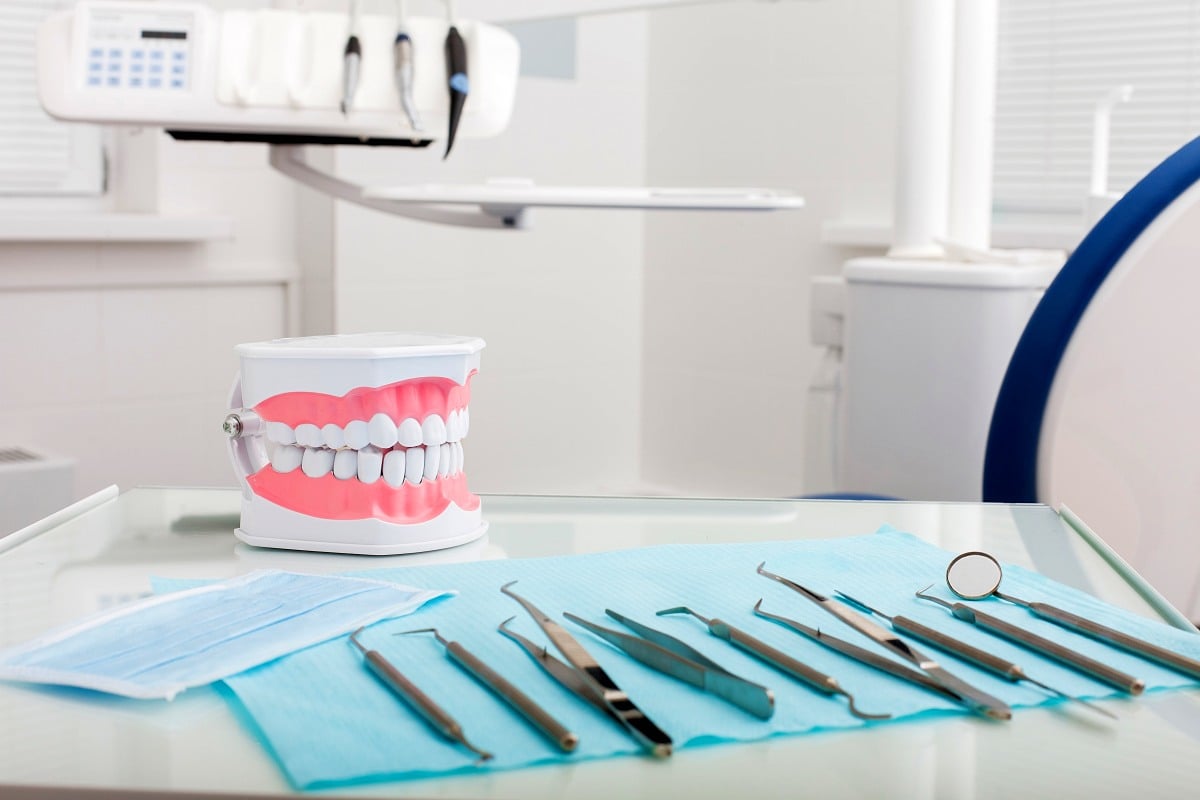 Proteza na implantach w jeden dzień