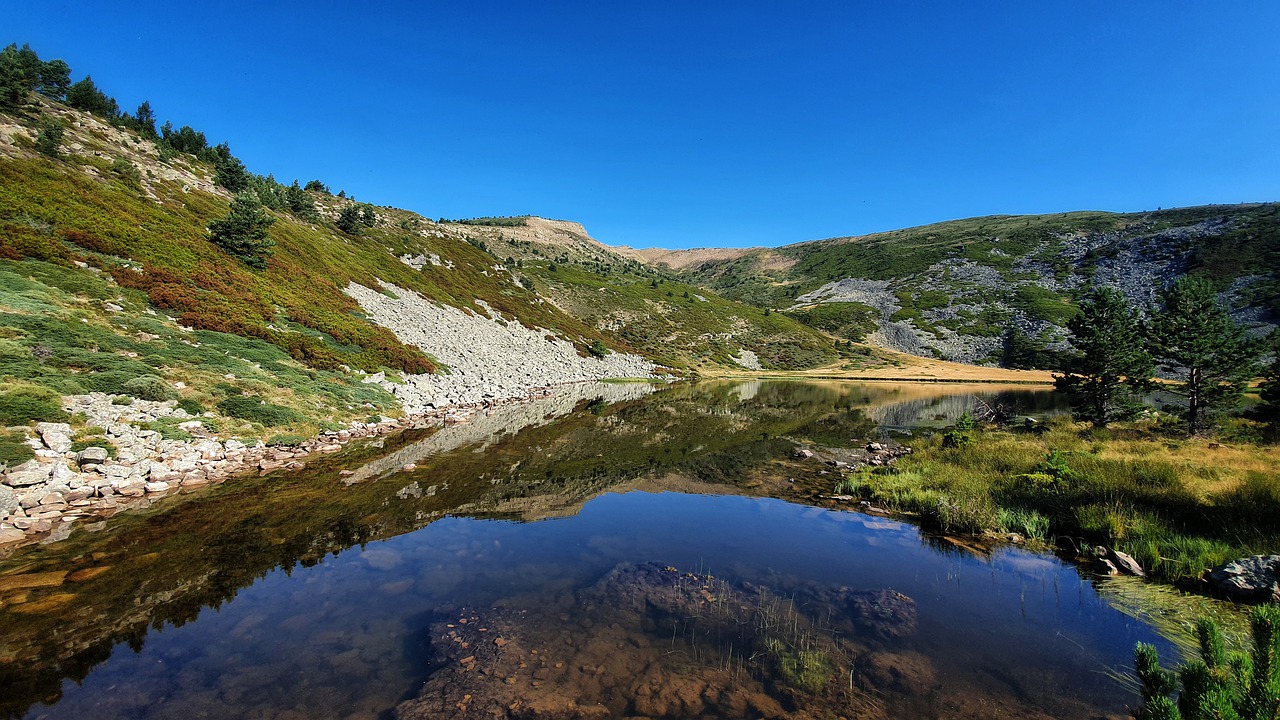 Calatañazor, un viaje a la Edad Media en la provincia de Soria 1 lake 5508974 1280