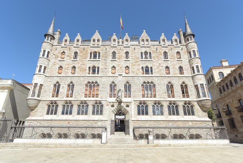 Este es el legado de Gaudí en León 1 Gaudí y León