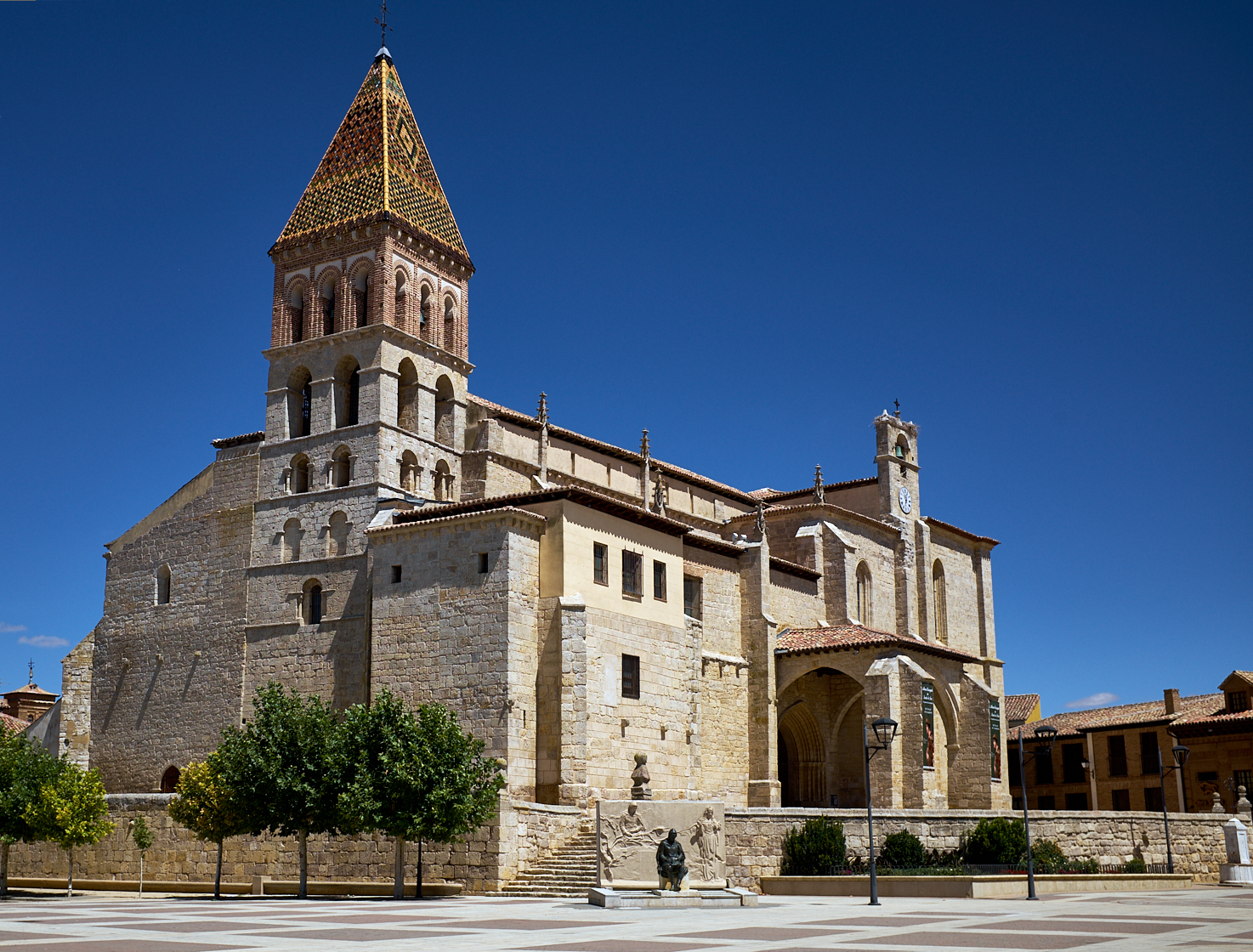 Todo sobre Paredes de Nava 1 Paredes de Nava en Palencia