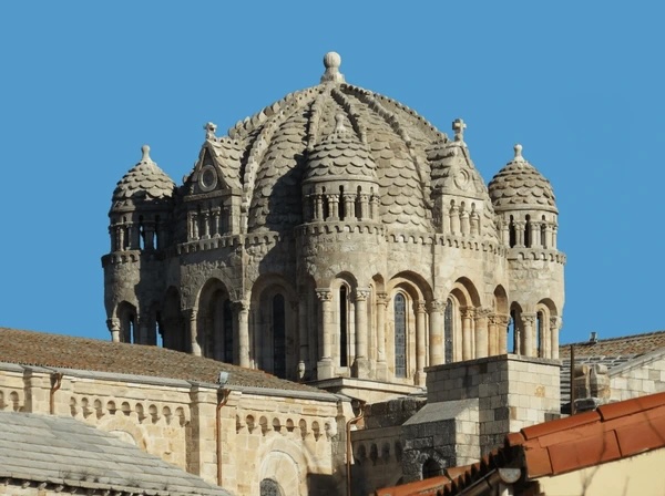 Restaurantes en Zamora: descubre las últimas incorporaciones a la guía 5 ventanas cúpula catedral de Zamora