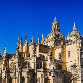 Turismo en Segovia: todo lo que necesitas saber para explorarla como un local 2 catedral de segovia
