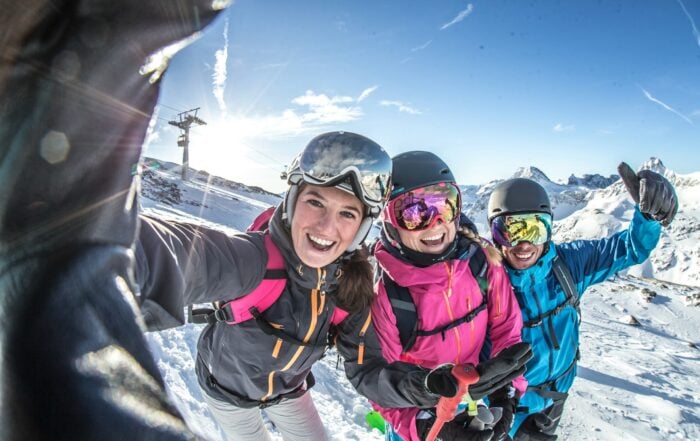 Schifahrer am mölltaler gletscher kärnten