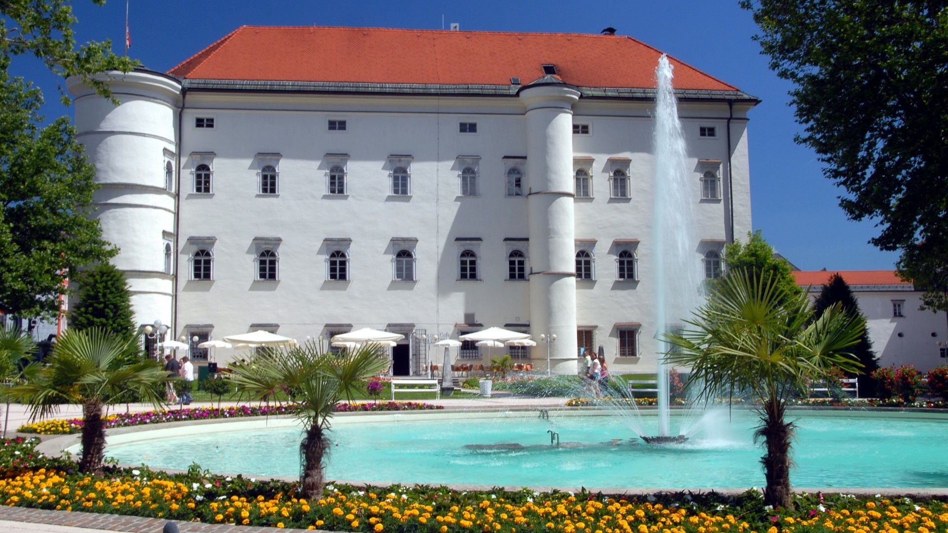 Excursion to Spittal mit Schloß Porcia Spittal Schloß Porcia, einkaufsbummel, Kulturausflug