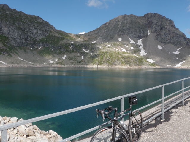 Rennrad und Mountainbike Rennrad und Mountainbike am Wurtensee Mölltaler Gletscher