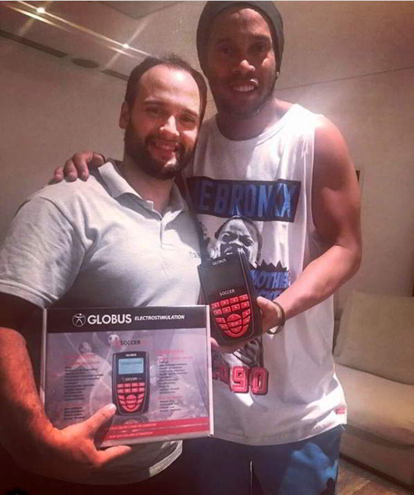 Tienda Globus y profesionales del deporte utilizando electroestimuladores Tienda Globus. electroestimuladores profesionales
