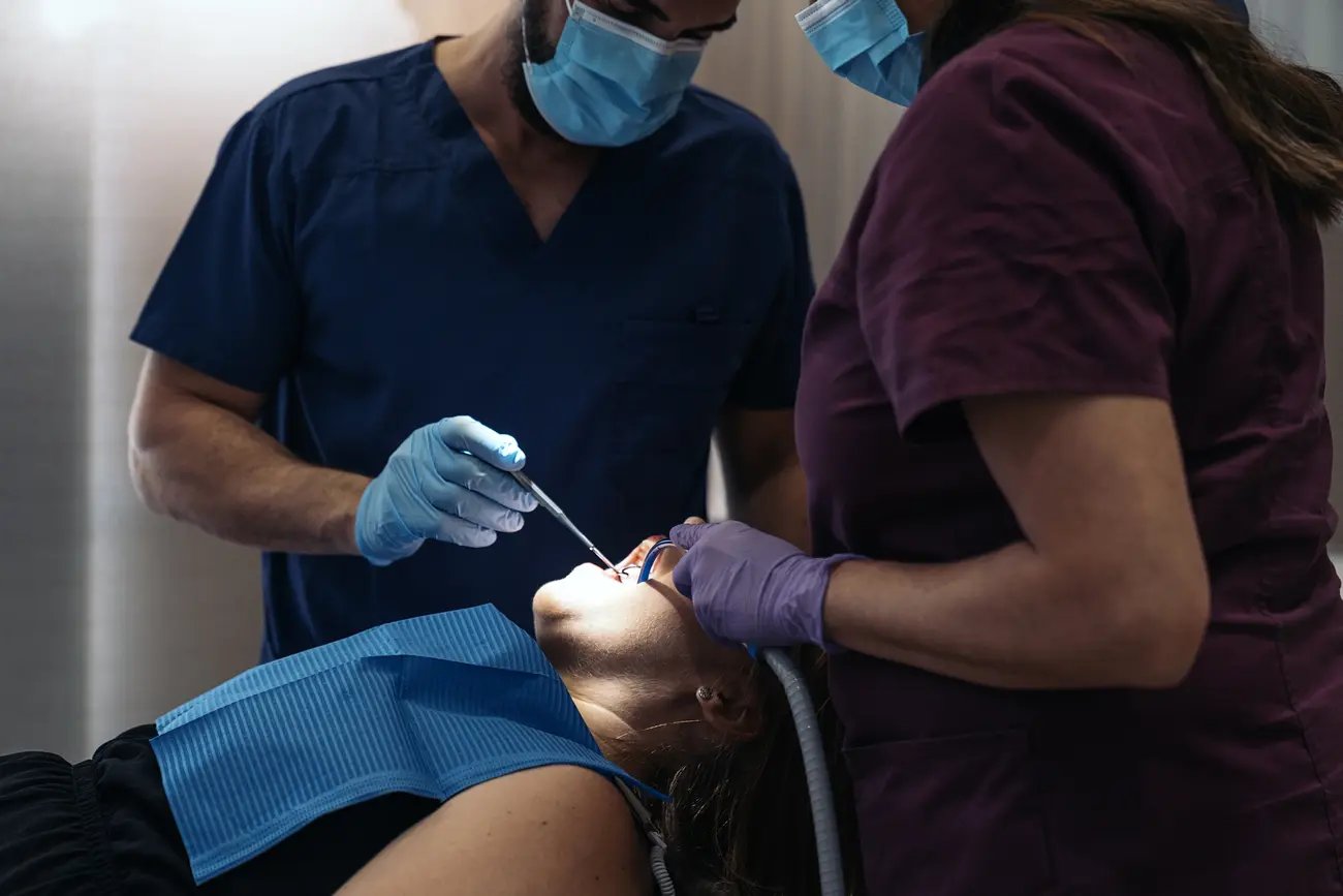 Powtórne leczenie kanałowe – wszystko, co musisz wiedzieć o tej procedurze