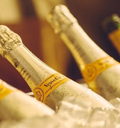 champagne-and-flowers