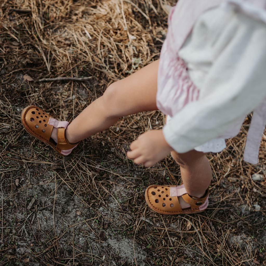 Common Tread - Amber Desert Sandal / Tan & Dusty Pink - Image 8