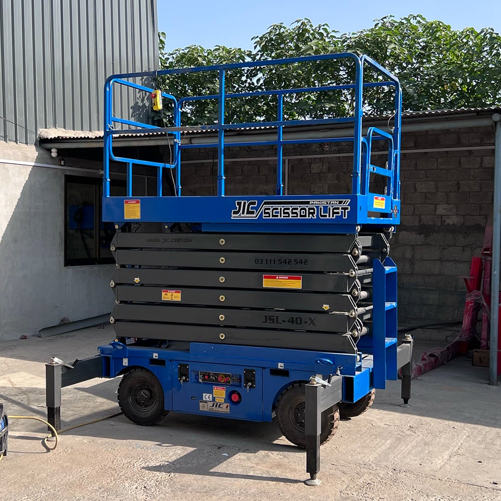 Scissor-Lift-In-Pakistan-For-Sale-