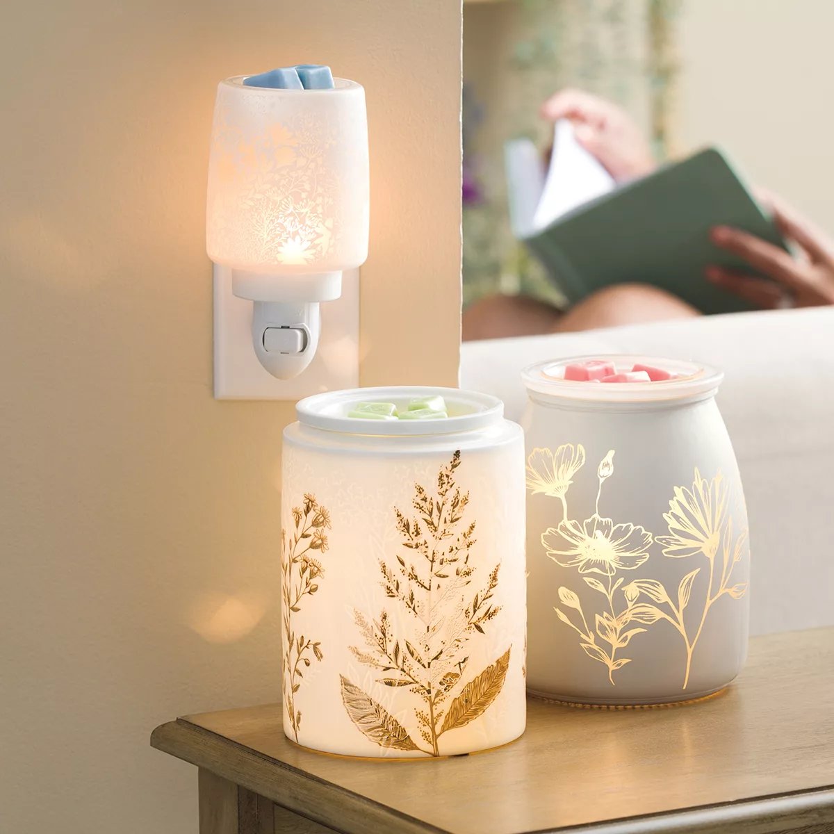 1200x1200-SS24-Home-Warmer-CharmingGarden-GoldenMeadow-FlowerGarden-R2 img-8