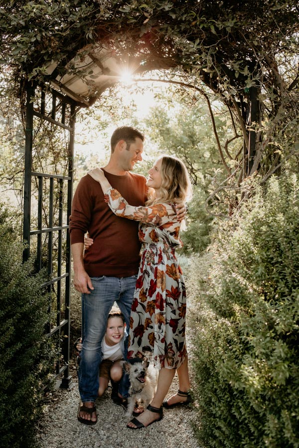 2V7A9611 family and pup