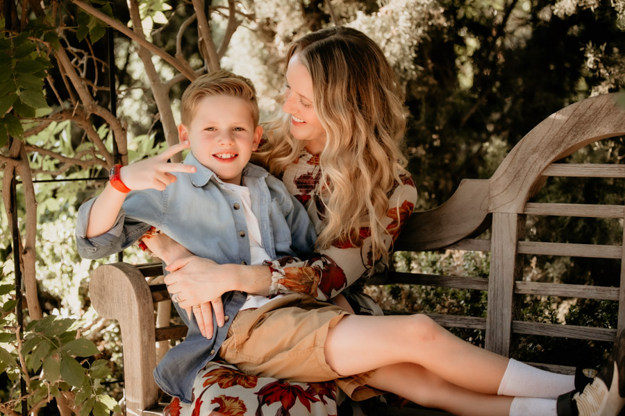 6G4A9795 mother and son