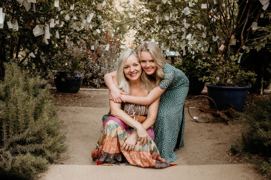 2V7A9867 high school senior portraits, mother and daughter