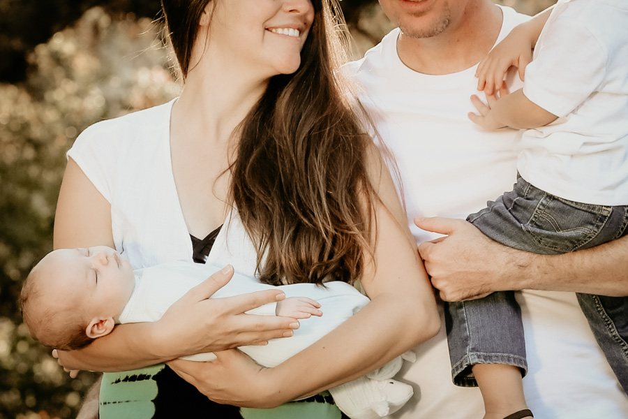 2V7A7838 family, newborn