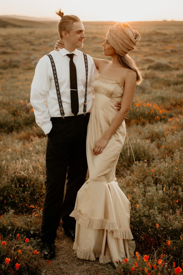 2V7A8609 couples, young love, golden hour, poppy fields, elopement