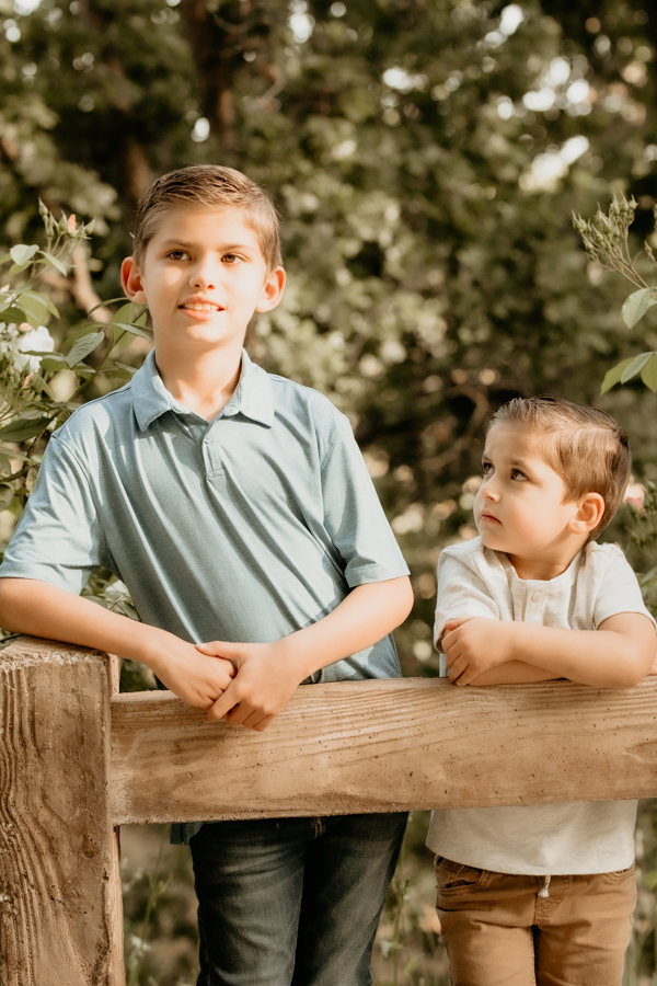 2V7A7019-2 brothers, family portraits, Valencia photographer