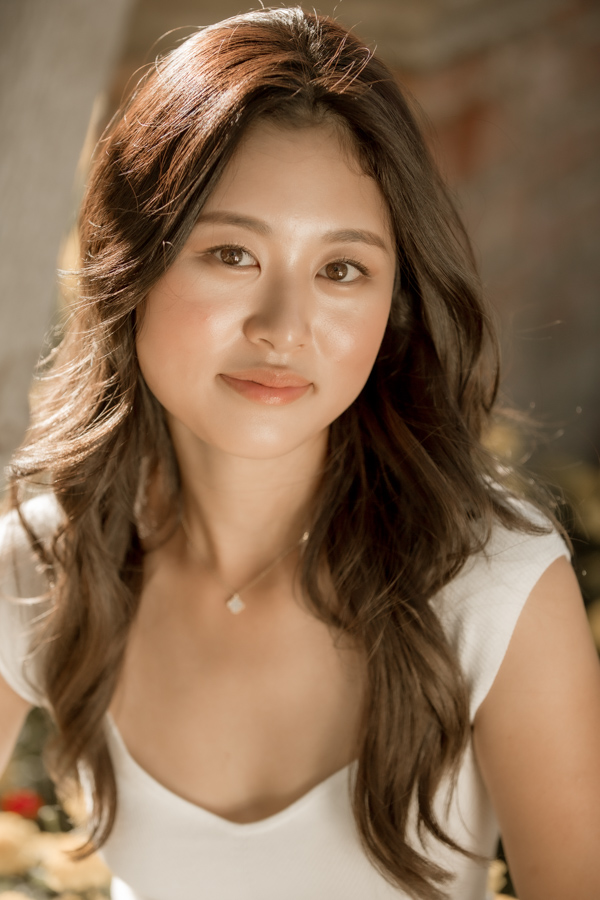 2V7A7795 senior portraits, senior pictures, Valencia photographer, Los Angeles photographer, girl portraits, high school senior portraits