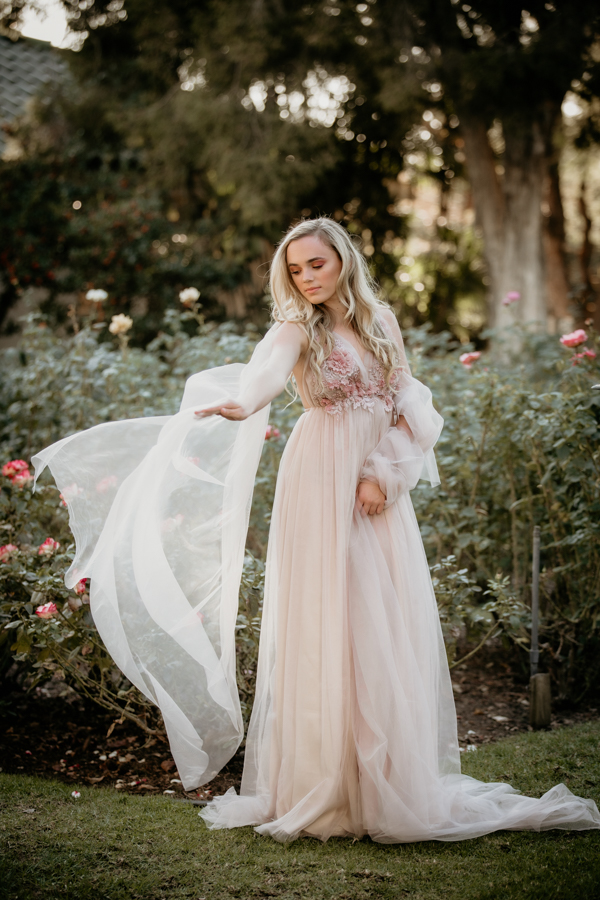 2V7A8518 Senior portraits, fashion inspired, Tournament of Roses House, Old Town Pasadena, Valencia photographer