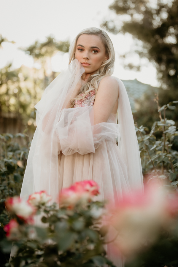 2V7A8531 Senior portraits, fashion inspired, Tournament of Roses House, Old Town Pasadena, Valencia photographer