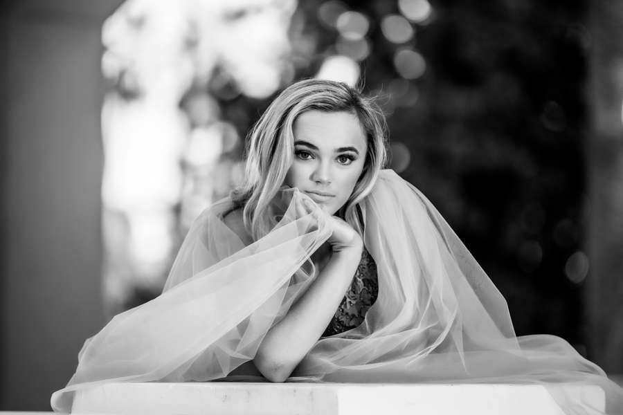 2V7A8556 Senior portraits, fashion inspired, Tournament of Roses House, Old Town Pasadena, Valencia photographer