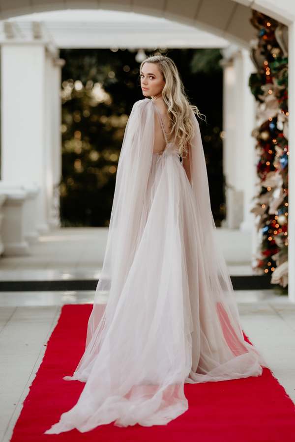 2V7A8559 Senior portraits, fashion inspired, Tournament of Roses House, Old Town Pasadena, Valencia photographer