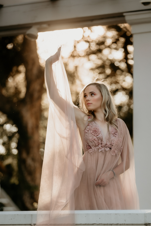 2V7A8647 Senior portraits, fashion inspired, Tournament of Roses House, Old Town Pasadena, Valencia photographer