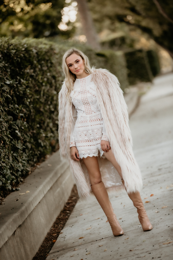 2V7A8715 Senior portraits, fashion inspired, Tournament of Roses House, Old Town Pasadena, Valencia photographer