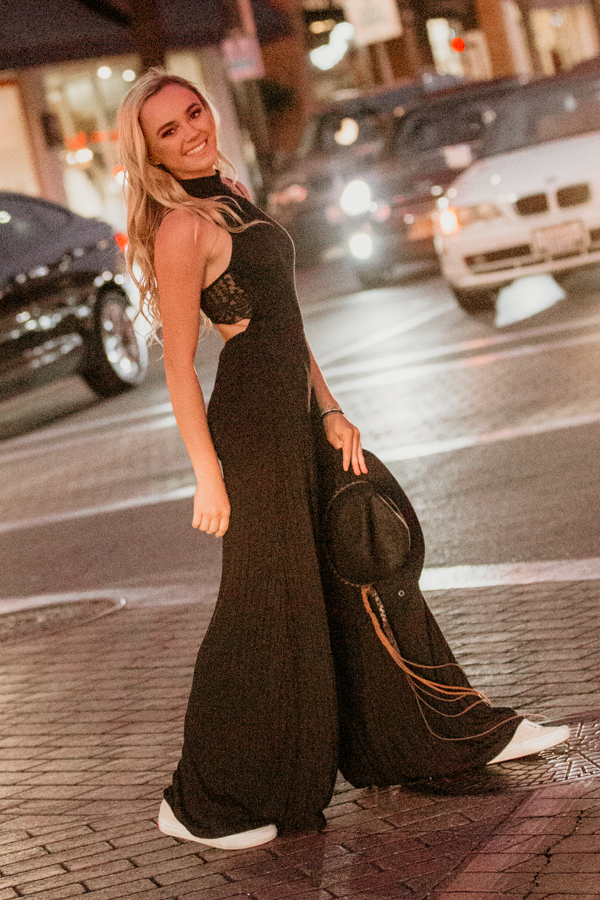 2V7A8790 Senior portraits, fashion inspired, Tournament of Roses House, Old Town Pasadena, Valencia photographer