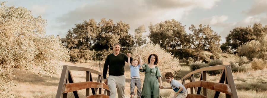 2V7A9841 Family portraits, outdoor lifestyle photography, golden hour, valencia photographer