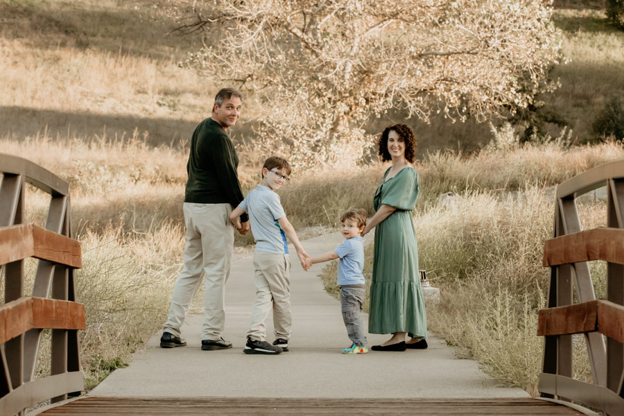 6G4A9999 Family portraits, outdoor lifestyle photography, golden hour, Valencia photographer