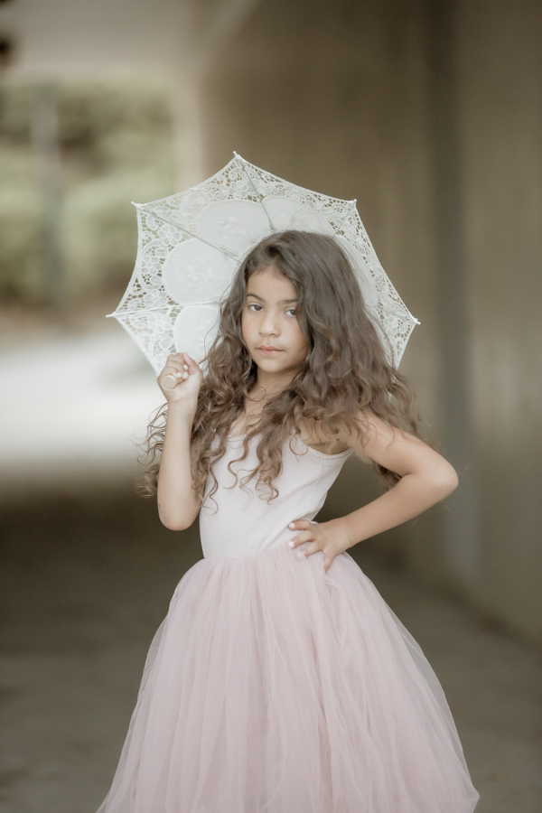 2V7A7591 Family portraits, Valencia photographer, lifestyle natural light photography, girl