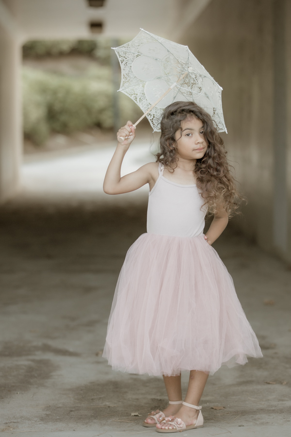 2V7A7594 Family portraits, Valencia photographer, lifestyle natural light photography, girl