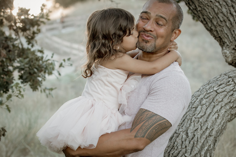 2V7A7670 Family portraits, Valencia photographer, lifestyle natural light photography, father and daughter