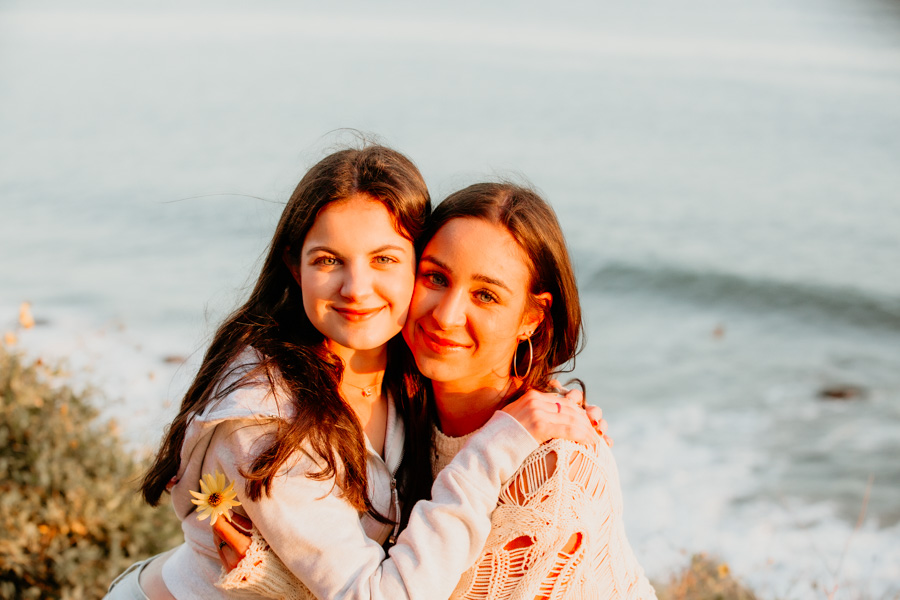 Canon EOS 5D Mark III 5760x3840_000447 senior portraits, senior pictures, senior portrait photographer, valencia photographer, scvphotographer , Malibu, Matador Beach, sisters