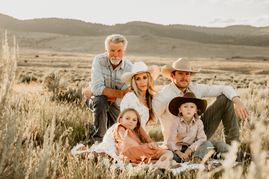 6G4A3486 Lifestyle family portrait session with grandpa