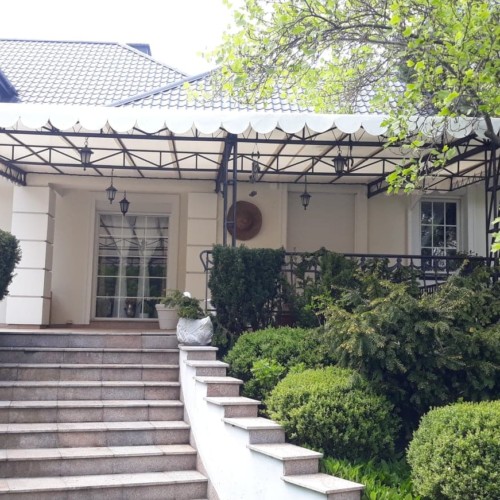 Ogródki restauracyjne i zadaszenia