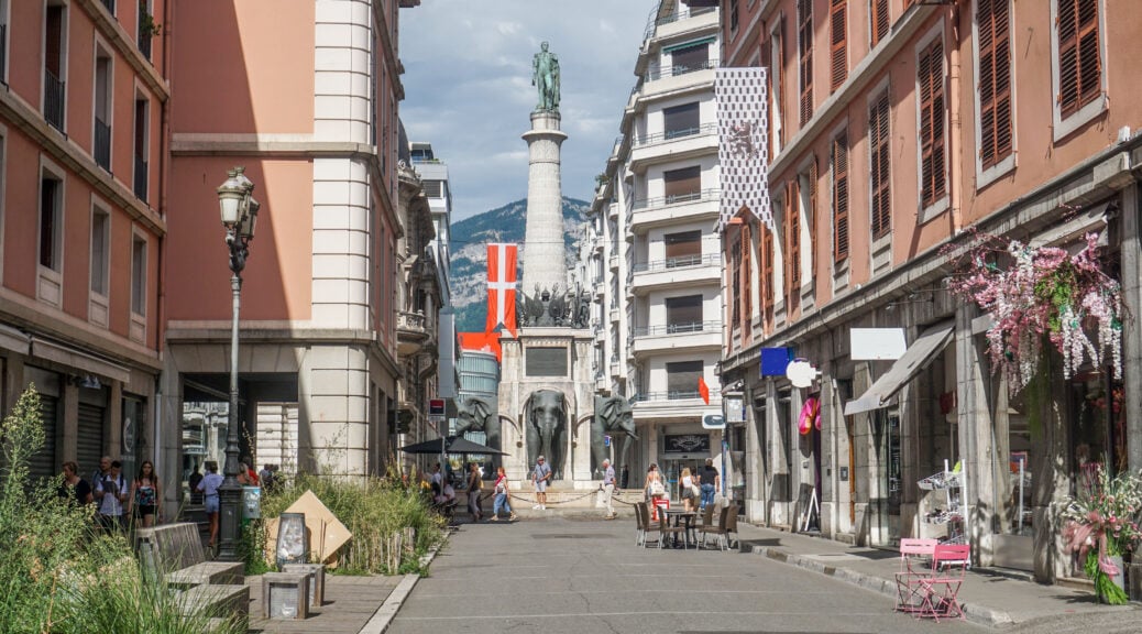 panorama to the famous elephant fountain in the city chambéry, france.